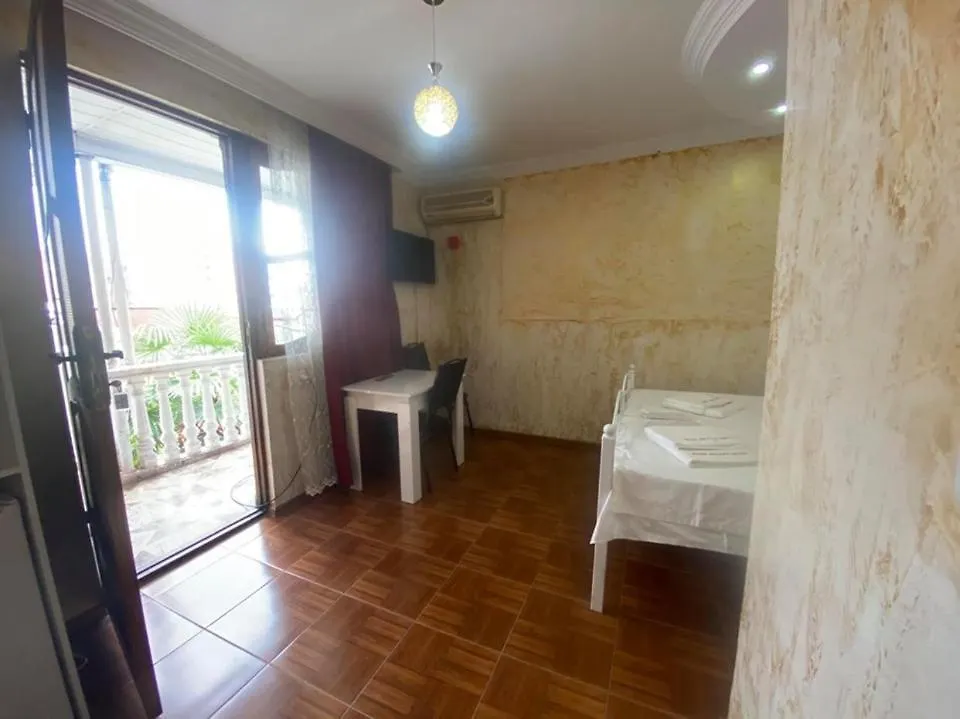 Elite Palace Hotel Batoemi