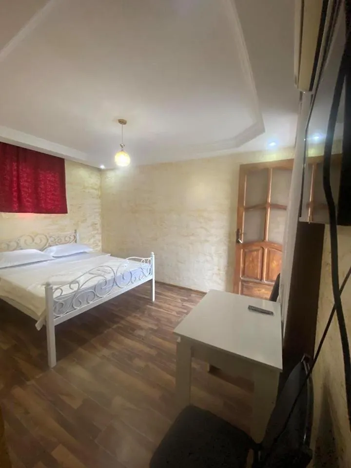Elite Palace Hotel Batoemi
