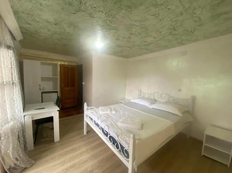 Elite Palace Hotel Batoemi