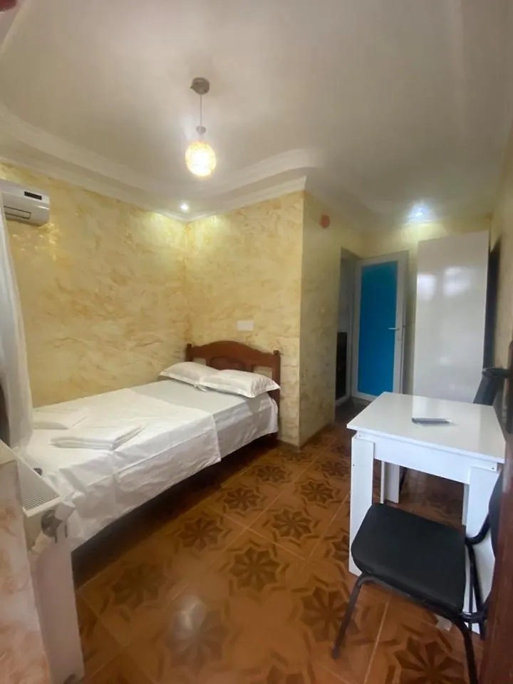 Elite Palace Hotel Batoemi 0*,  Georgië